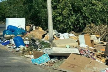 Podgoričko naselje zatrpano smećem: Evo kako danas izgleda dio Tološa Podgoričko naselje zatrpano smećem: Evo kako danas izgleda dio Tološa