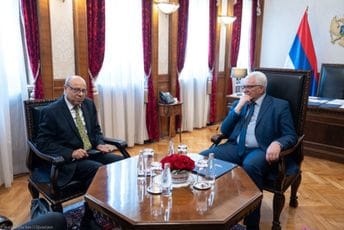 Mandić sa Mahrazom: Crna Gora vodi odgovornu spoljnu politiku, poštujući integritet svih međunarodno priznatih država Mandić sa Mahrazom: Crna Gora vodi odgovornu spoljnu politiku, poštujući integritet svih međunarodno priznatih država