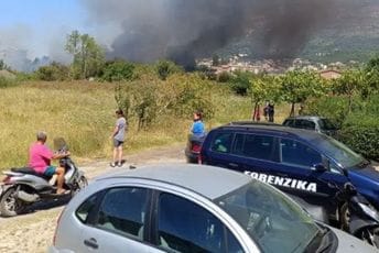 Bar: Zapalila se baraka iza Srednje stručne škole Bar: Zapalila se baraka iza Srednje stručne škole