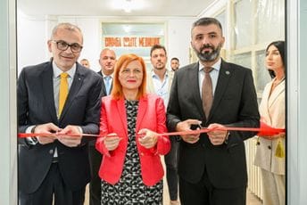 (VIDEO) Na Žabljaku otvorena adaptirana jedinica za Hitnu i medicinsku pomoć (VIDEO) Na Žabljaku otvorena adaptirana jedinica za Hitnu i medicinsku pomoć