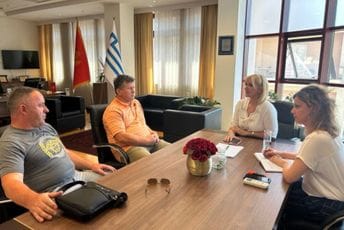 Borovinić-Bojović sa mještanima Park šume Zagorič: Preduzećemo konkretnu incijativu, problem sa strujom mora biti riješen Borovinić-Bojović sa mještanima Park šume Zagorič: Preduzećemo konkretnu incijativu, problem sa strujom mora biti riješen