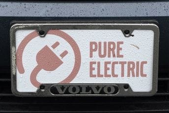 Volvo preispituje potpuno električnu strategiju Volvo preispituje potpuno električnu strategiju