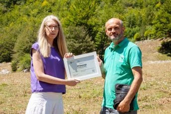 Nadzorniku NP Prokletije uručeno priznanje: Ugasio požar na teško pristupačnom terenu Nadzorniku NP Prokletije uručeno priznanje: Ugasio požar na teško pristupačnom terenu
