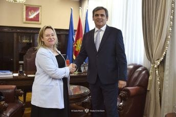 Ibrahimović sa ambasadorima Francuske i Kine: Crna Gora ostaje posvećena ključnom cilju - pridruživanju Evropskoj uniji Ibrahimović sa ambasadorima Francuske i Kine: Crna Gora ostaje posvećena ključnom cilju - pridruživanju Evropskoj uniji