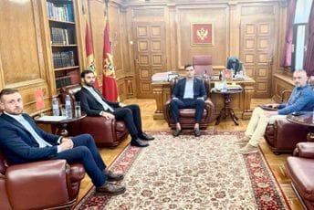 I policijski službenici će kontrolisati kako se vozi na moru I policijski službenici će kontrolisati kako se vozi na moru