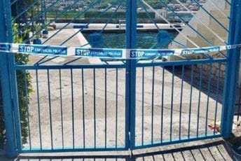 Inspekcija zatvorila bazen u Kotoru: U vodi pronađene ešerihija koli i enterokoke fekalnog porijekla Inspekcija zatvorila bazen u Kotoru: U vodi pronađene ešerihija koli i enterokoke fekalnog porijekla