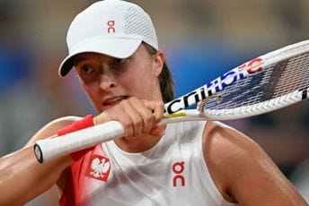 Veliko iznenađenje: Švjontek ostala bez finala OI, Ženg u borbi za zlato čeka Vekić ili Šmjedlovu Veliko iznenađenje: Švjontek ostala bez finala OI, Ženg u borbi za zlato čeka Vekić ili Šmjedlovu