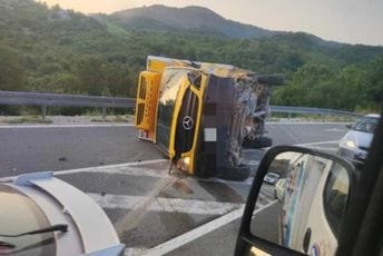 Za 24 sata 25 saobraćajnih nezgoda: Poginula jedna osoba Ilustracija