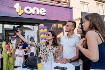 One jedini telko operator sa poslovnicom u Tuzima One jedini telko operator sa poslovnicom u Tuzima