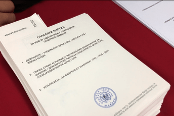 Izborna jesen pred nama, a birački spiskovi nesređeni Izborna jesen pred nama, a birački spiskovi nesređeni