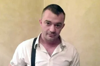 U Srbiji je zbog ubistva osuđen na 16 godina robije: U BiH uhapšen Predrag Ratković, bivši član Crvenih beretki U Srbiji je zbog ubistva osuđen na 16 godina robije: U BiH uhapšen Predrag Ratković, bivši član Crvenih beretki