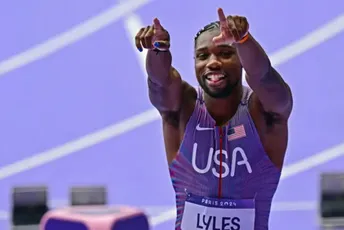 Lajls ima i olimpijsko zlato: Kakav sprint, odlučili su hiljaditi djelovi sekunde Lajls ima i olimpijsko zlato: Kakav sprint, odlučili su hiljaditi djelovi sekunde