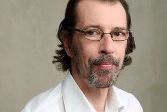 Gradsko pozorište oprašta se od Radusinovića: Pričaćemo budućim generacijama o tebi Gradsko pozorište oprašta se od Radusinovića: Pričaćemo budućim generacijama o tebi