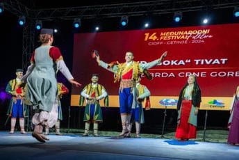 Završen Međunarodni festival folklora na Cetinju Završen Međunarodni festival folklora na Cetinju