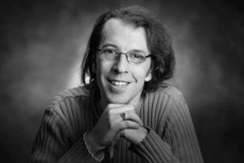 Glumci se opraštaju od Radusinovića; Drakić: Hvala za svaki ludizam, artizam i lješanski promućurni aktivizam Glumci se opraštaju od Radusinovića; Drakić: Hvala za svaki ludizam, artizam i lješanski promućurni aktivizam