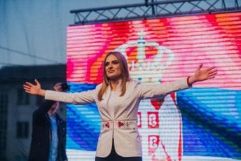 Beogradski univerzitet potvrdio da srpska ministarka nije završila fakultet Beogradski univerzitet potvrdio da srpska ministarka nije završila fakultet