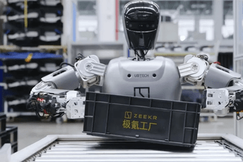 Kompanija Zeekr počela da koristi humanoidne robote u fabrici za proizvodnju automobila Kompanija Zeekr počela da koristi humanoidne robote u fabrici za proizvodnju automobila
