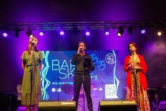 “Emina” sinoć otvorila muzički segment Ljetopisa; Tahirović: Barska publika pokazala da voli sevdah “Emina” sinoć otvorila muzički segment Ljetopisa; Tahirović: Barska publika pokazala da voli sevdah