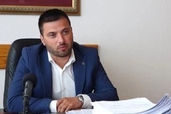 Odbornik SNP-a: Nije bilo tuče, napadnut sam Zoran Tomić