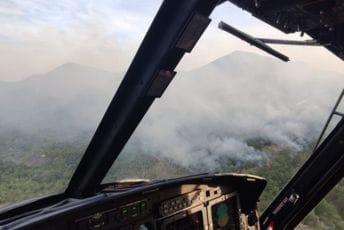 Požar nadomak crkve na Paštrovskoj gori: "Opkoljeni smo vatrom, očekujemo dolazak helikoptera"