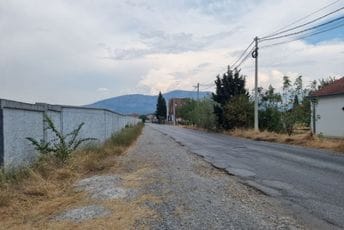 Podgorica: Raspisan tender za rekonstrukciju ulice pored Gradskog groblja u Zagoriču Podgorica: Raspisan tender za rekonstrukciju ulice pored Gradskog groblja u Zagoriču