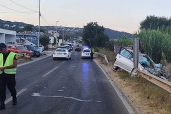Bar: Automobil se zapalio nakon što je udario u zaštitnu ogradu Bar: Automobil se zapalio nakon što je udario u zaštitnu ogradu