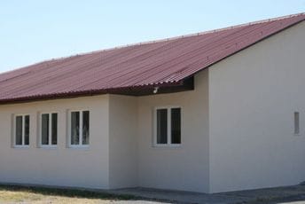 Jakšić - Stojanović: Učenici OŠ "Jedinstvo" u Tuzima imaće adekvatne uslove za školovanje Jakšić - Stojanović: Učenici OŠ "Jedinstvo" u Tuzima imaće adekvatne uslove za školovanje