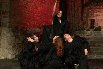 “Magbet” izveden na sceni između crkava; Bauden: Vanvremenska priča igrana na najljepšem mjestu na kojem sam ikad nastupala “Magbet” izveden na sceni između crkava; Bauden: Vanvremenska priča igrana na najljepšem mjestu na kojem sam ikad nastupala