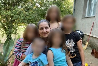 Sedmočlanoj porodici Roža potrebna novčana pomoć kako bi obezbijedili dom Sedmočlanoj porodici Roža potrebna novčana pomoć kako bi obezbijedili dom