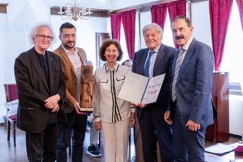 Princ Nikola: Nagradu dijelim sa Crnom Gorom i Crnogorcima Princ Nikola: Nagradu dijelim sa Crnom Gorom i Crnogorcima