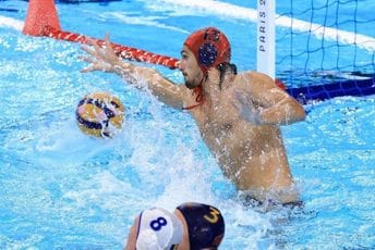 Tešanović: Dok su drugi zajedno, mi smo na svim stranama svijeta „trbuhom za kruhom“ Tešanović: Dok su drugi zajedno, mi smo na svim stranama svijeta „trbuhom za kruhom“