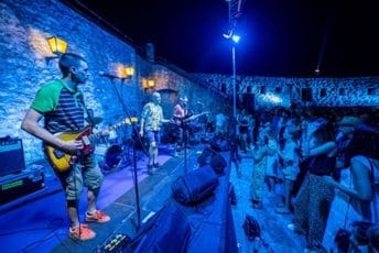 Herceg Novi koncertom grupe Zoster obilježio Međunarodni dan mladih (FOTO/VIDEO)