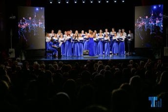 Prvi koncert Gradskog hora Jadran: Premijera Bokeljske noći za kraj Tivat Music festivala Prvi koncert Gradskog hora Jadran: Premijera Bokeljske noći za kraj Tivat Music festivala