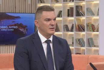 Šahmanović: Krajnja količina naftnih rezervi biće 100 hiljada tona, finansiraće se taksom na gorivo Šahmanović: Krajnja količina naftnih rezervi biće 100 hiljada tona, finansiraće se taksom na gorivo