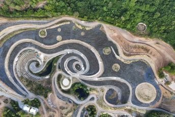 Van Gogova „Zvjezdana noć“ na 10 hektara: Bosanac ostvario san poslije 20 godina Van Gogova „Zvjezdana noć“ na 10 hektara: Bosanac ostvario san poslije 20 godina