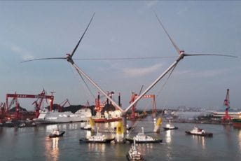 Najveća plutajuća vjetroelektrana na svijetu isplovila je iz luke Nanše u Guangdžouu Najveća plutajuća vjetroelektrana na svijetu isplovila je iz luke Nanše u Guangdžouu