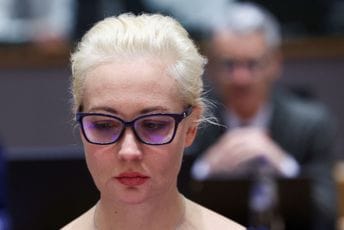 Navaljna o smrti supruga: Rusija neće pokrenuti istragu sve dok je Putin na vlasti Navaljna o smrti supruga: Rusija neće pokrenuti istragu sve dok je Putin na vlasti