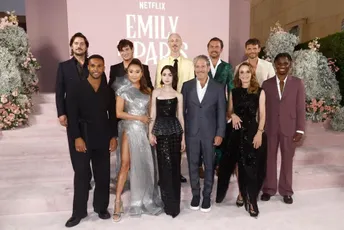 (VIDEO) Los Anđeles: Pogledajte kako je bilo na premijeri četvrte sezone ”Emili u Parizu” (VIDEO) Los Anđeles: Pogledajte kako je bilo na premijeri četvrte sezone ”Emili u Parizu”