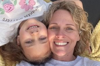 Majka otete djevojčice putuje za Ameriku, iz UP još nisu odgovorili kako je dijete bez pasoša prešlo granicu Majka otete djevojčice putuje za Ameriku, iz UP još nisu odgovorili kako je dijete bez pasoša prešlo granicu