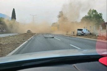 Udes na putnom pravcu Podgorica - Danilovgrad: Ima povrijeđenih Udes na putnom pravcu Podgorica - Danilovgrad: Ima povrijeđenih