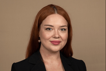 Brahić: Spajićevi ekonomski magovi objašnjavaju pripravnicima da je 600 eura veće od 800 Brahić: Spajićevi ekonomski magovi objašnjavaju pripravnicima da je 600 eura veće od 800