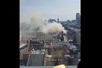 London: Požar u Somerset kući, nema podataka o eventualnim žrtvama London: Požar u Somerset kući, nema podataka o eventualnim žrtvama