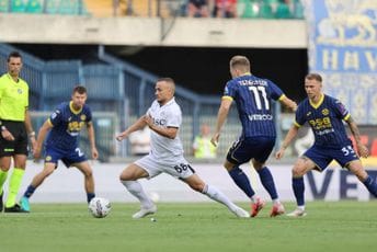 Sumoran debi Kontea na klupi Napolija, remi u Bolonji Sumoran debi Kontea na klupi Napolija, remi u Bolonji