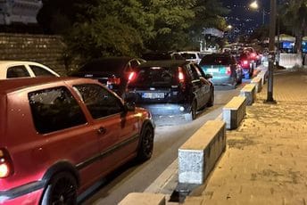 U Kotoru i večeras kolaps; Čelanović: Da se sve rješava sa par semafora to bi odavno bilo urađeno U Kotoru i večeras kolaps; Čelanović: Da se sve rješava sa par semafora to bi odavno bilo urađeno