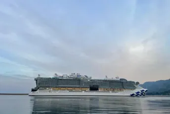 Megakruzer Sun Princess danas u barskoj luci Megakruzer Sun Princess danas u barskoj luci