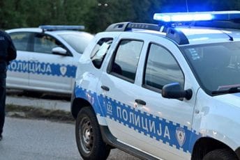 Nevesinje: Migrant zauzeo napuštenu kuću i pucao na policiju Nevesinje: Migrant zauzeo napuštenu kuću i pucao na policiju