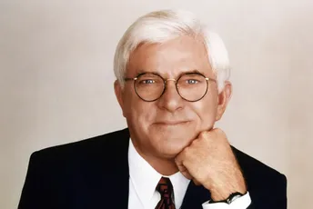 Preminuo voditelj Fil Donahju Preminuo voditelj Fil Donahju