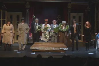 Hrvatsko narodno kazalište iz Osijeka gostuje u Budvi: “Maratonci trče počasni krug“ na Gradu teatru Hrvatsko narodno kazalište iz Osijeka gostuje u Budvi: “Maratonci trče počasni krug“ na Gradu teatru