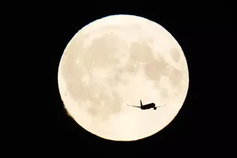 Evo kako je širom svijeta izgledao supermjesec i koliko će se puta još pojaviti ove godine (FOTO)