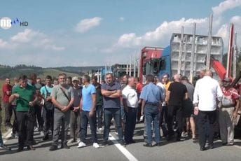Protesti drvoprerađivača u više gradova na sjeveru Protesti drvoprerađivača u više gradova na sjeveru